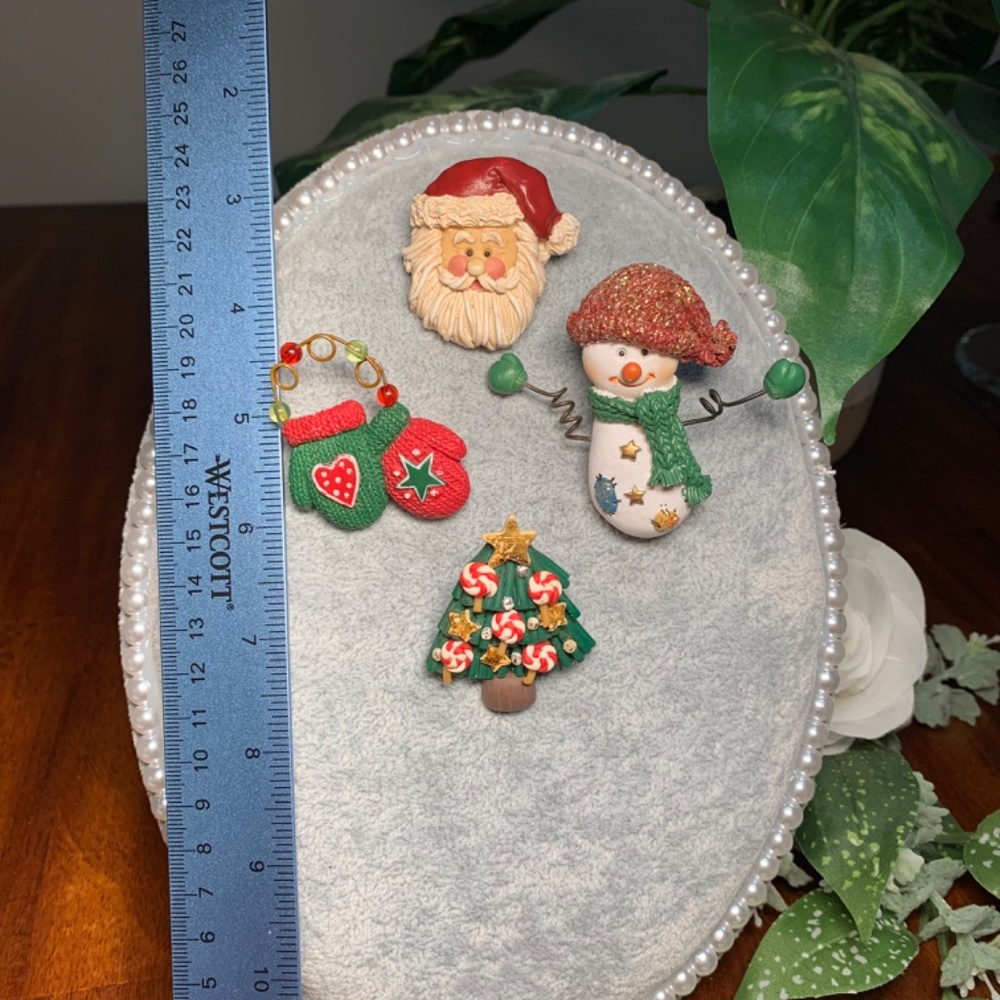 4 Holiday Christmas Brooches, Old World Rustic Style - Picture 10 of 11